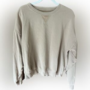 American Eagle Crew Neck Sweatshirt Beige Women’s Size Medium Vintage Inspired